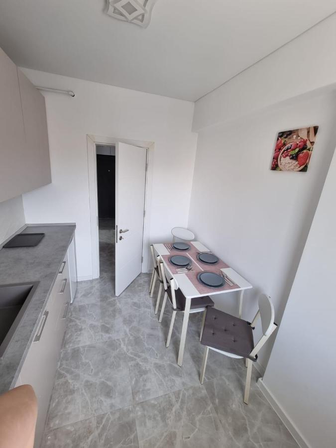 Apartamente Azra Năvodari Exteriör bild